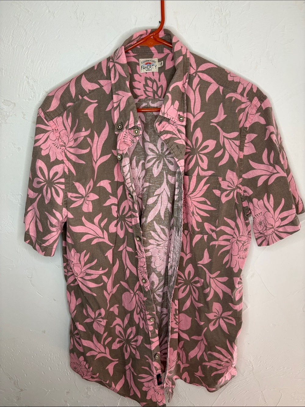 Faherty Pink Floral Short-Sleeve Button-Down on Brown